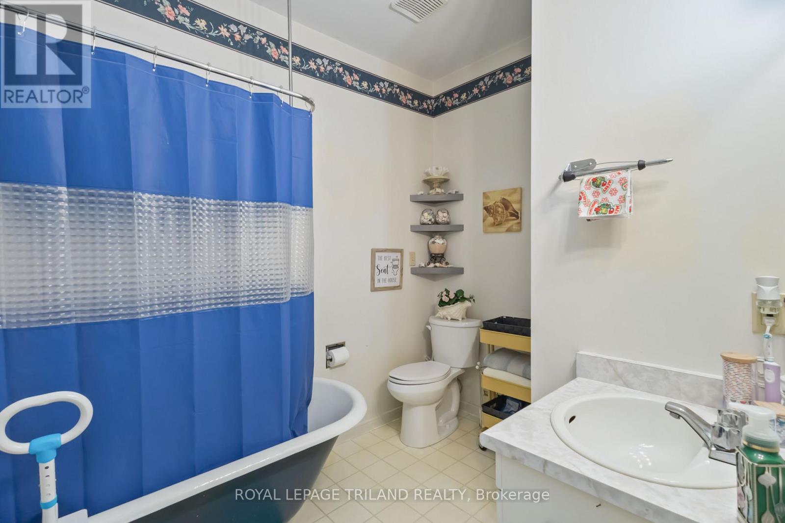 Retail for Sale in  MAIN STREET North Middlesex (Parkhill) 