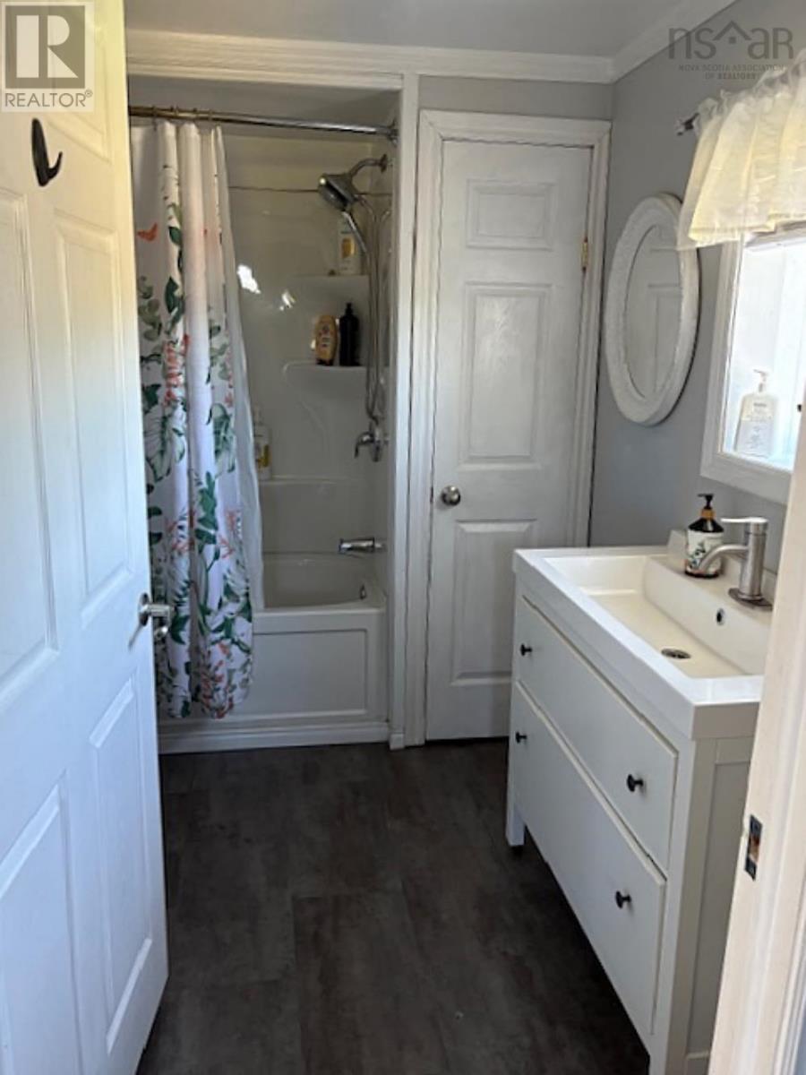 Property 19 of 35 of 750 Highway 210