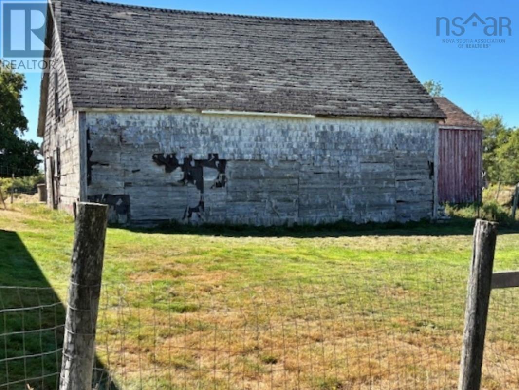 Property 30 of 35 of 750 Highway 210