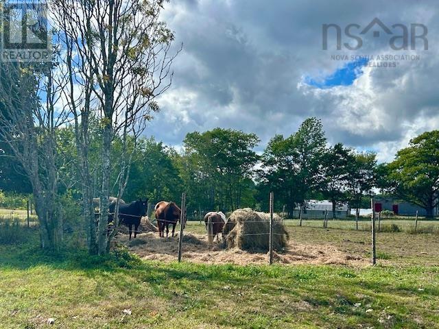 Property 7 of 35 of 750 Highway 210