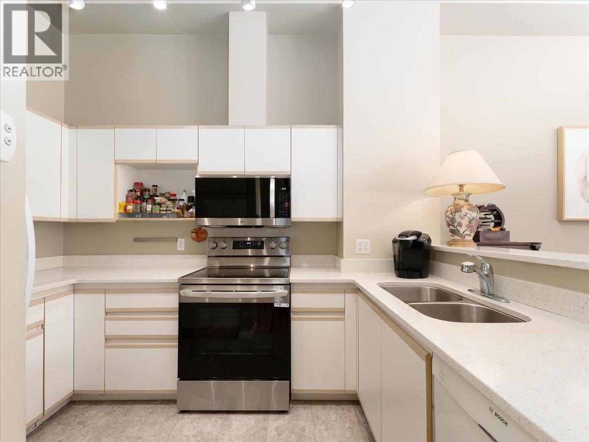 5 3588 WHITNEY PLACE, Vancouver