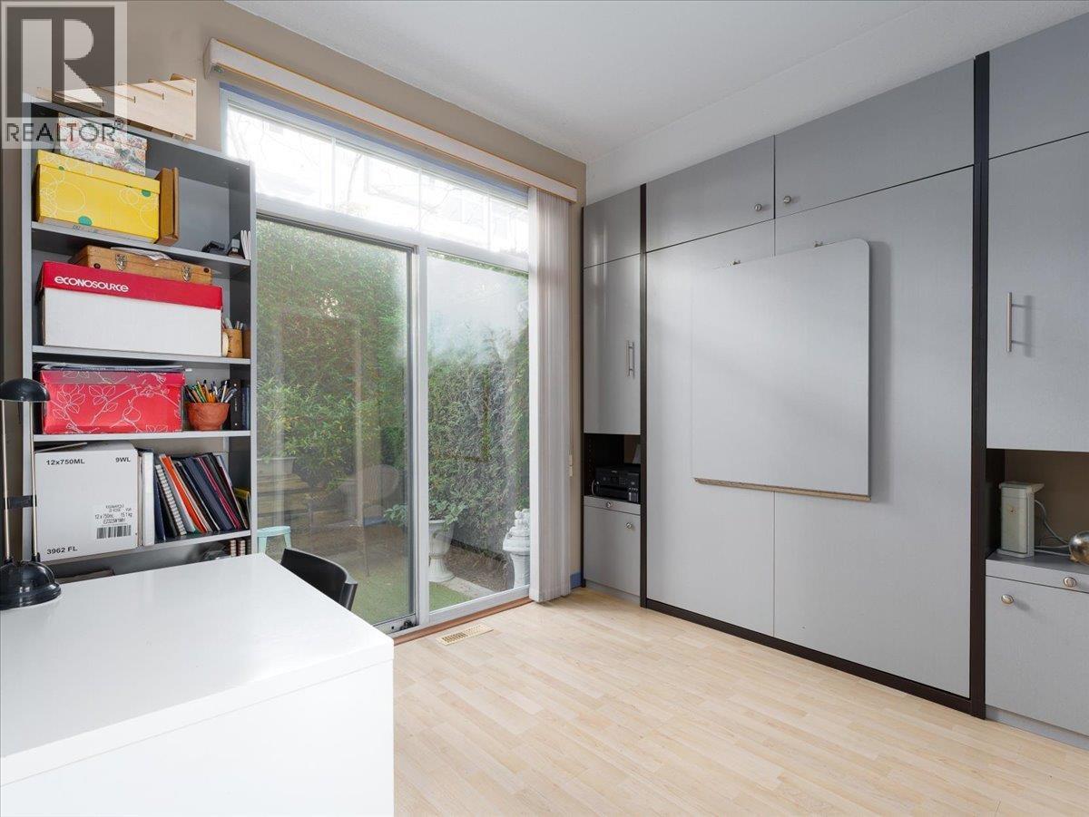 5 3588 WHITNEY PLACE, Vancouver