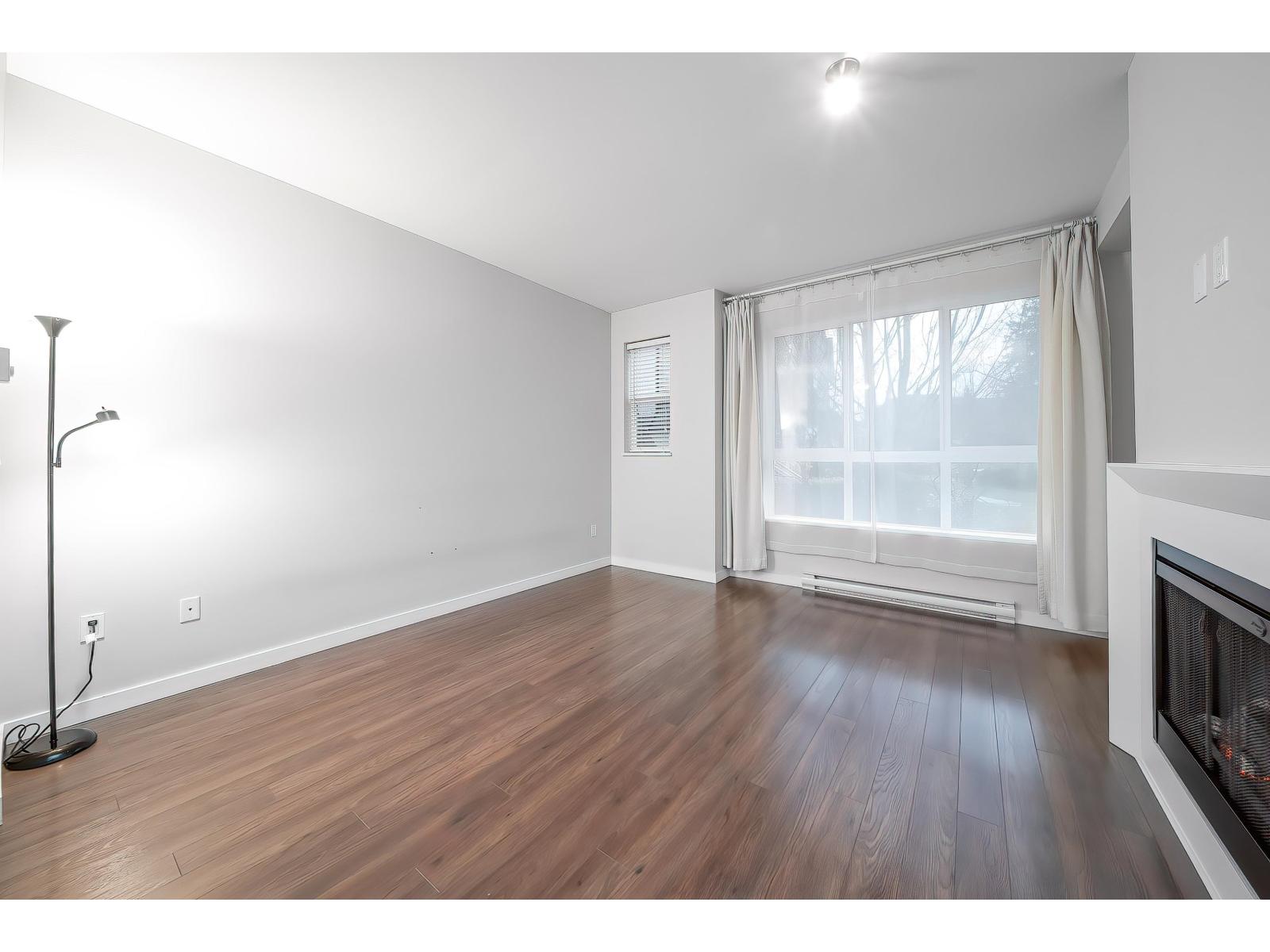 #76-10489 DELSOM Crescent, Delta