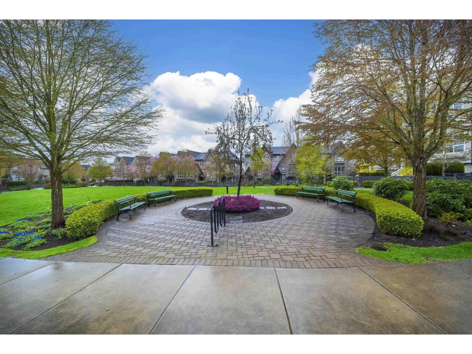 #76-10489 DELSOM Crescent, Delta