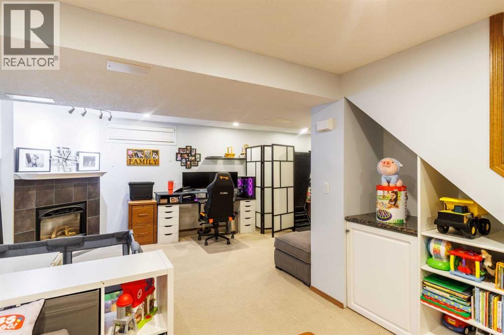 Single Family House for Sale in  Riverwood Circle SE Riverbend Calgary 