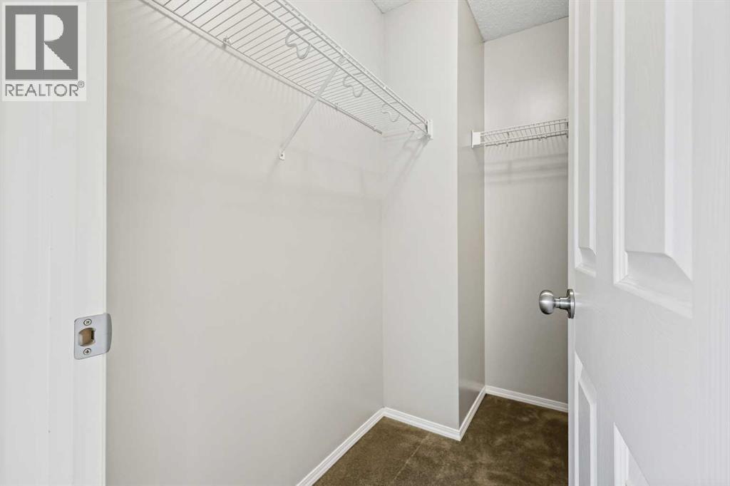 Single Family House 3 Level for Sale in  Elgin Gardens SE McKenzie Towne Calgary 