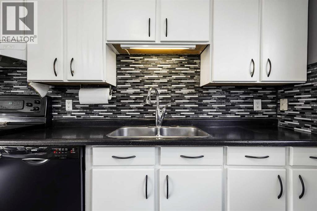 Single Family House Bungalow for Sale in  Olympia Crescent SE Ogden Calgary 