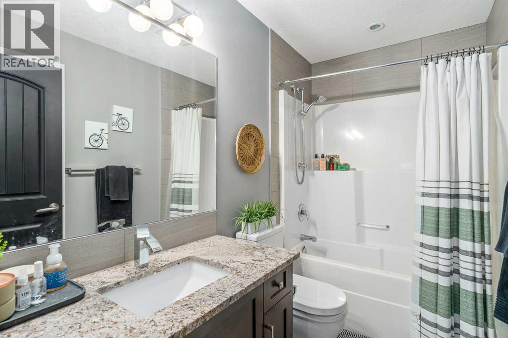 Single Family House for Sale in   Avenue NW Montgomery Calgary 