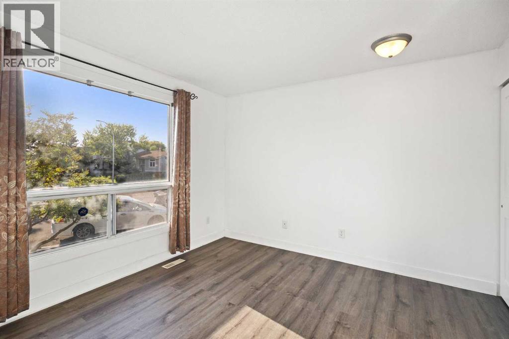 Single Family House Bi-level for Sale in  Fallswater Road NE Falconridge Calgary 