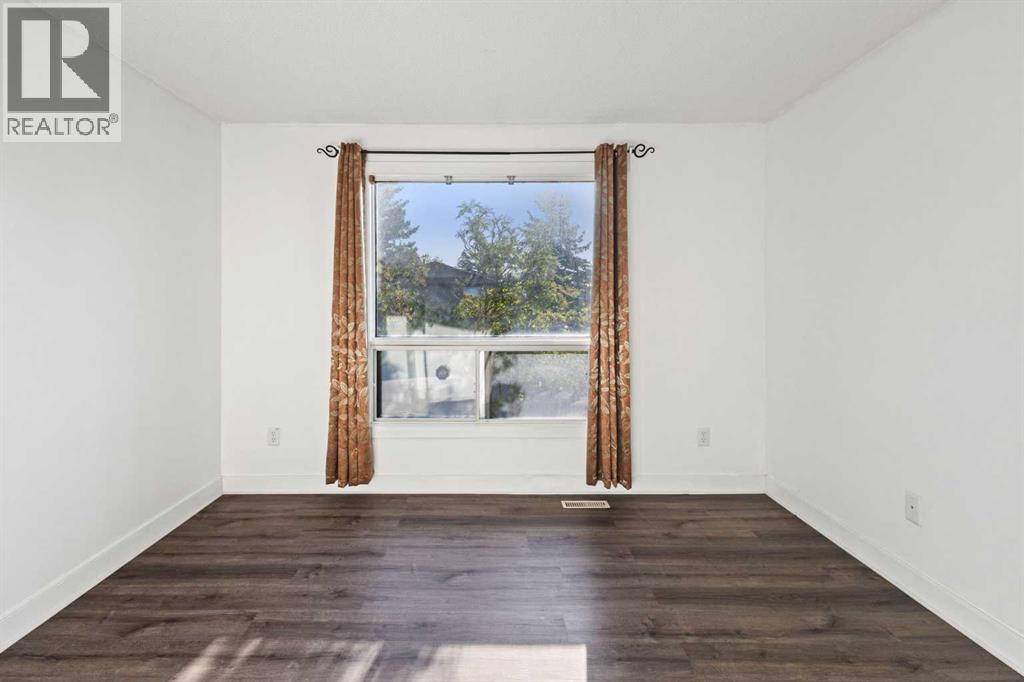 Single Family House Bi-level for Sale in  Fallswater Road NE Falconridge Calgary 