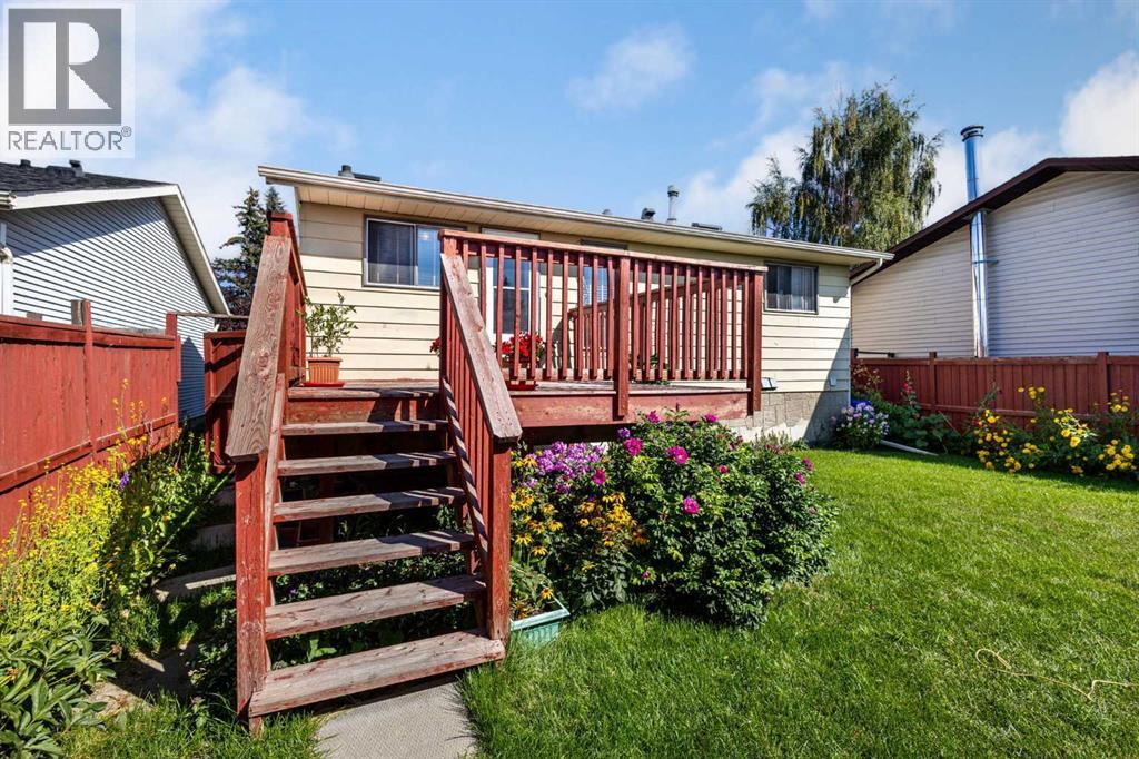 Single Family House Bi-level for Sale in  Fallswater Road NE Falconridge Calgary 