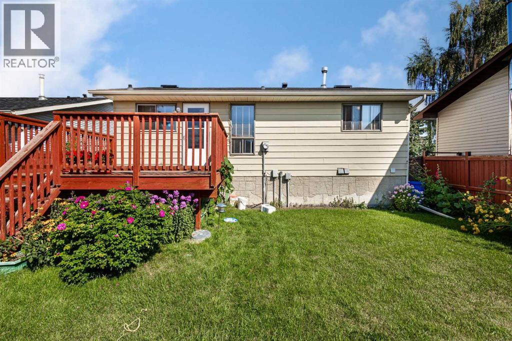 Single Family House Bi-level for Sale in  Fallswater Road NE Falconridge Calgary 