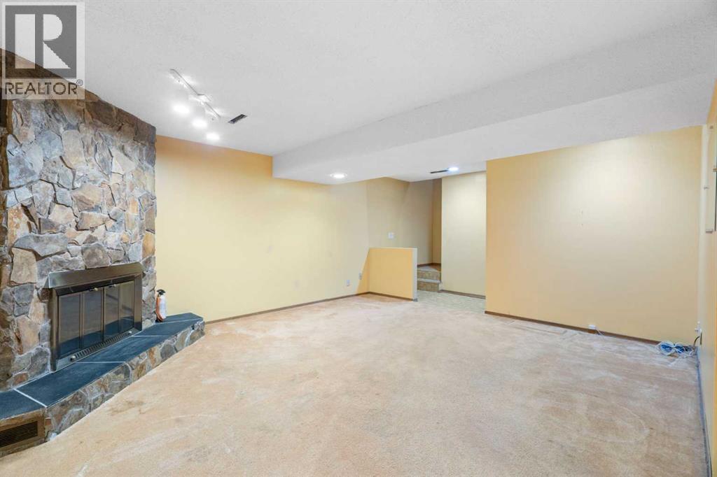 Single Family House Bungalow for Sale in  Glacier Drive SW Glamorgan Calgary 