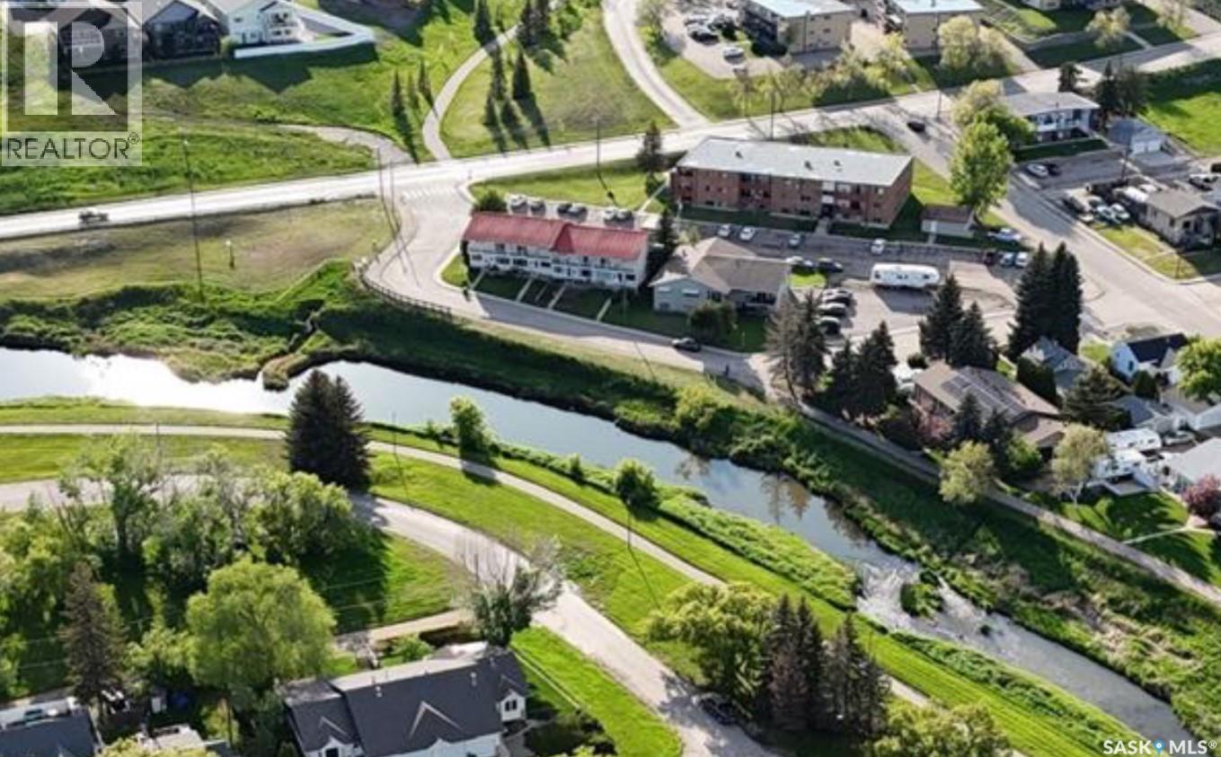 Single Family House 2 Level for Sale in  Bray STREET E Swift Current 