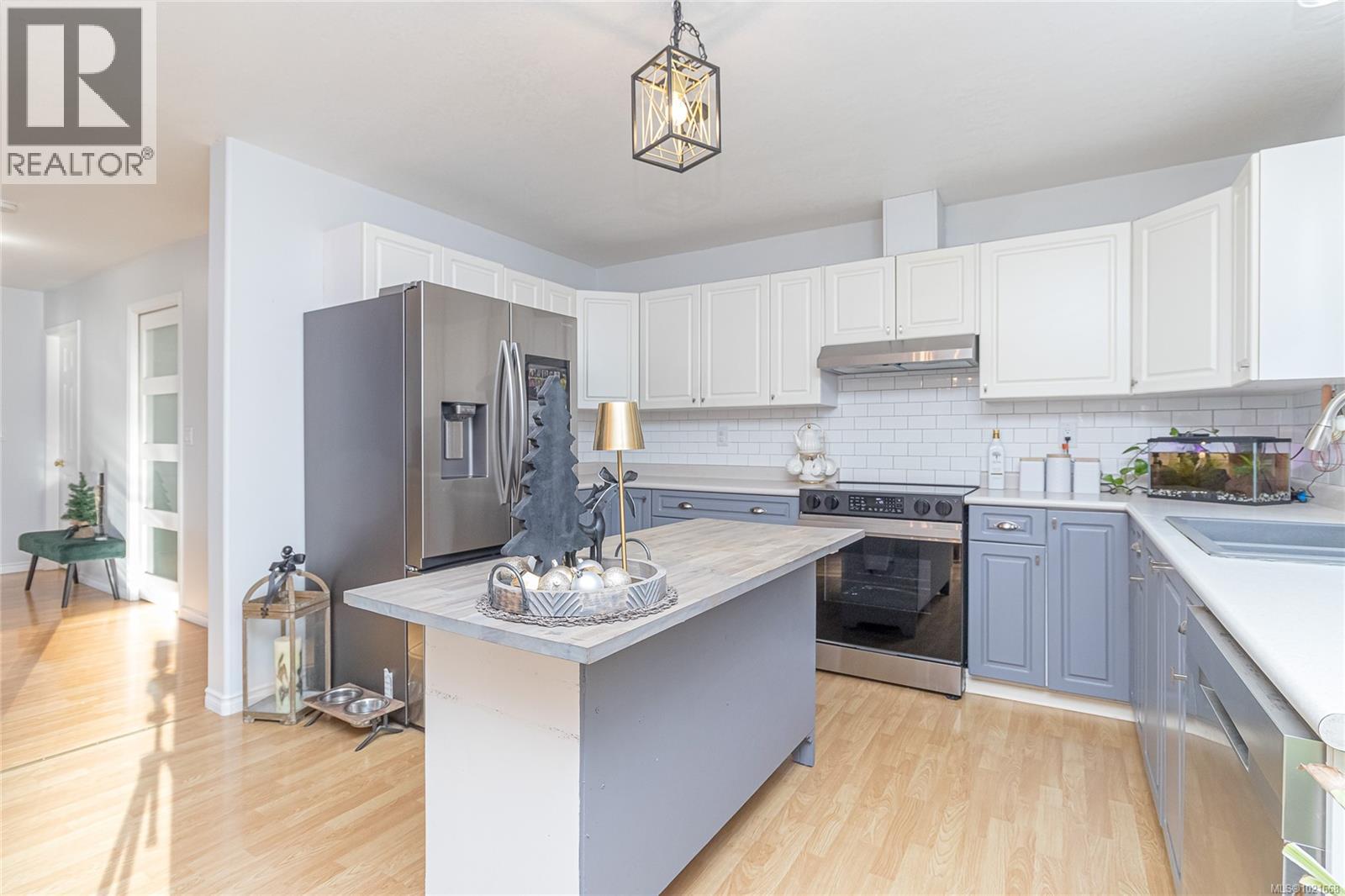 3324 Renita Ridge Rd, Duncan