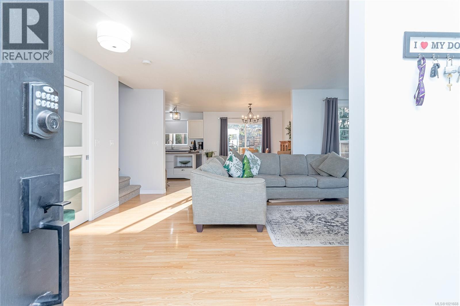 3324 Renita Ridge Rd, Duncan