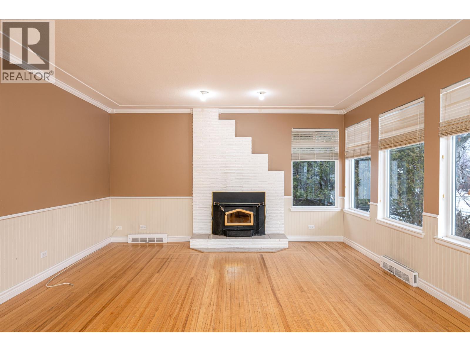 2082 4TH AVENUE, Prince George