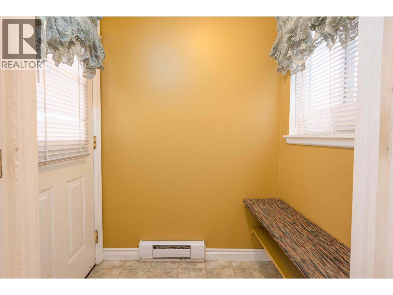 2082 4TH AVENUE, Prince George