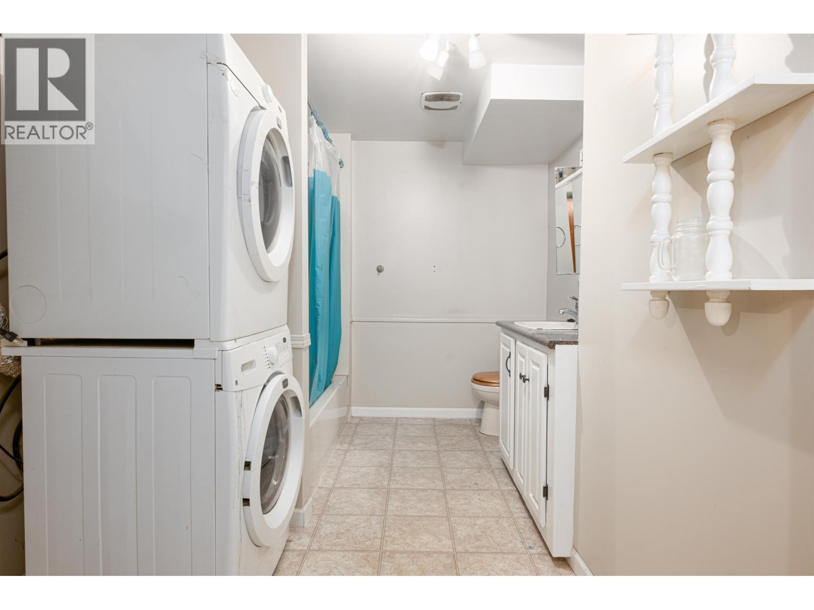 2082 4TH AVENUE, Prince George