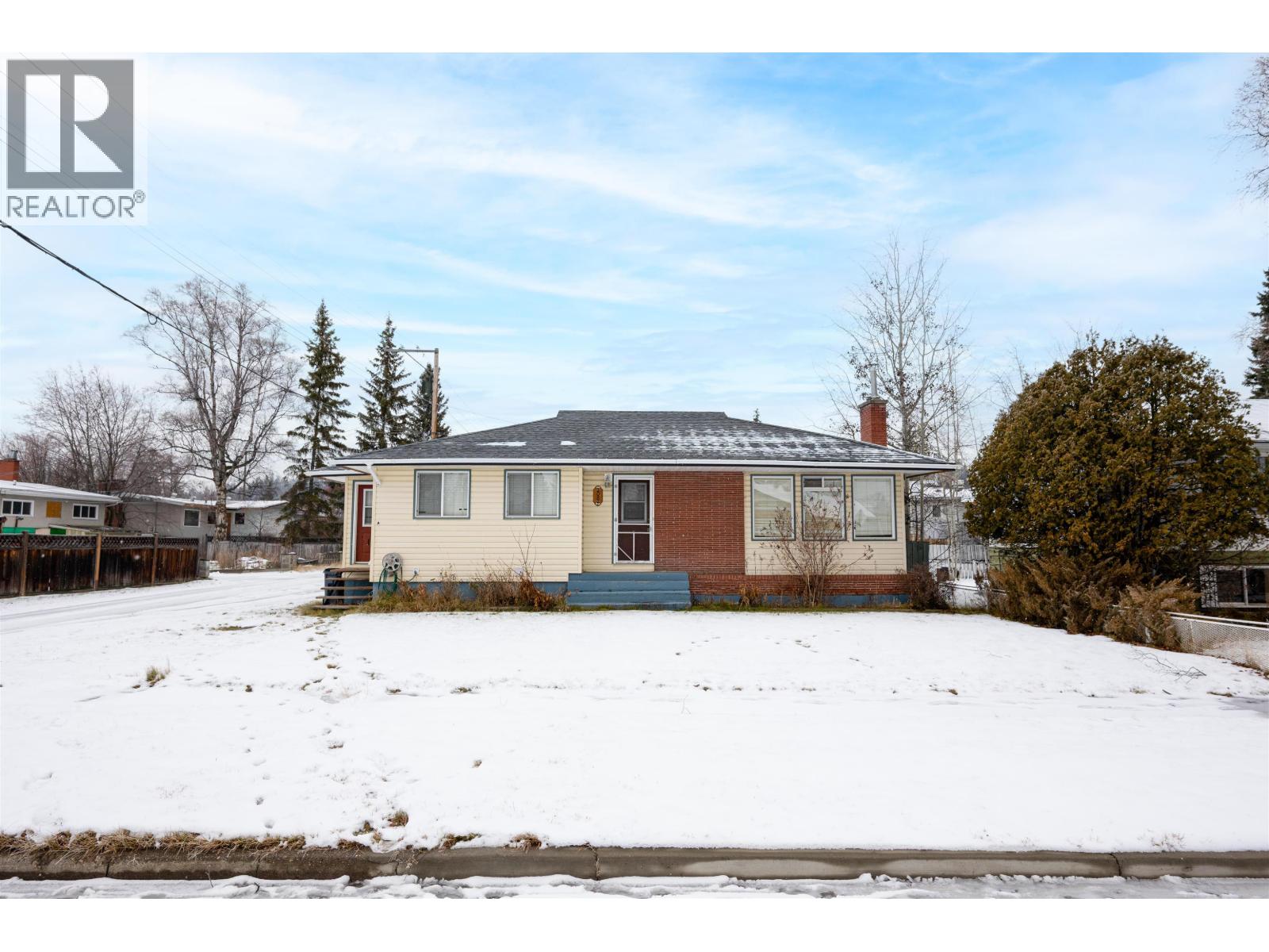 2082 4TH AVENUE, Prince George