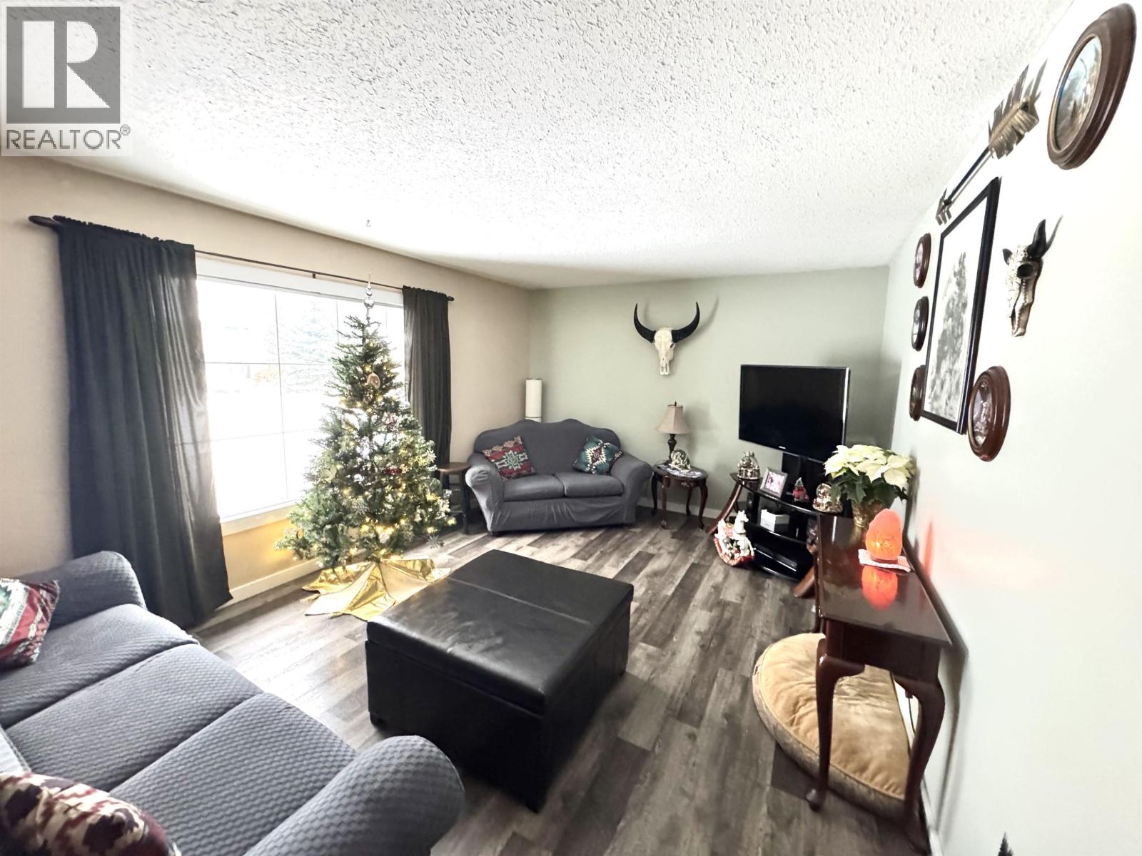 1321 8TH AVENUE, Valemount