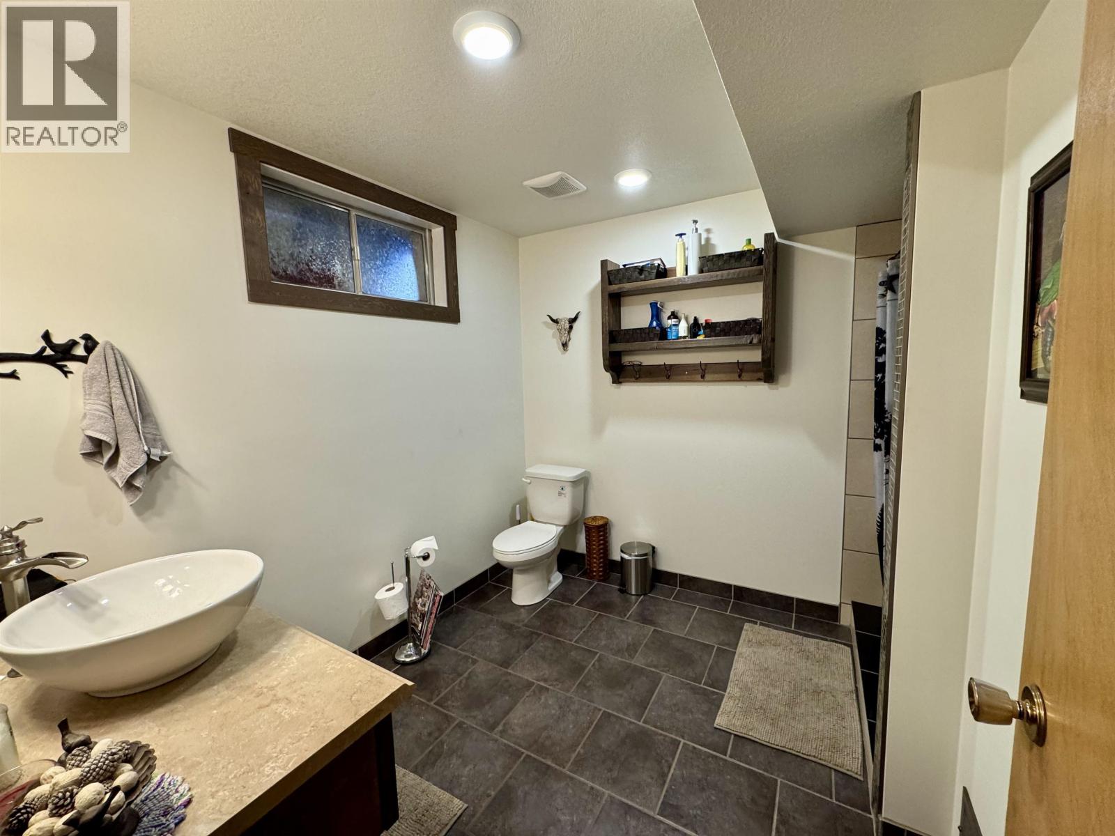 1321 8TH AVENUE, Valemount