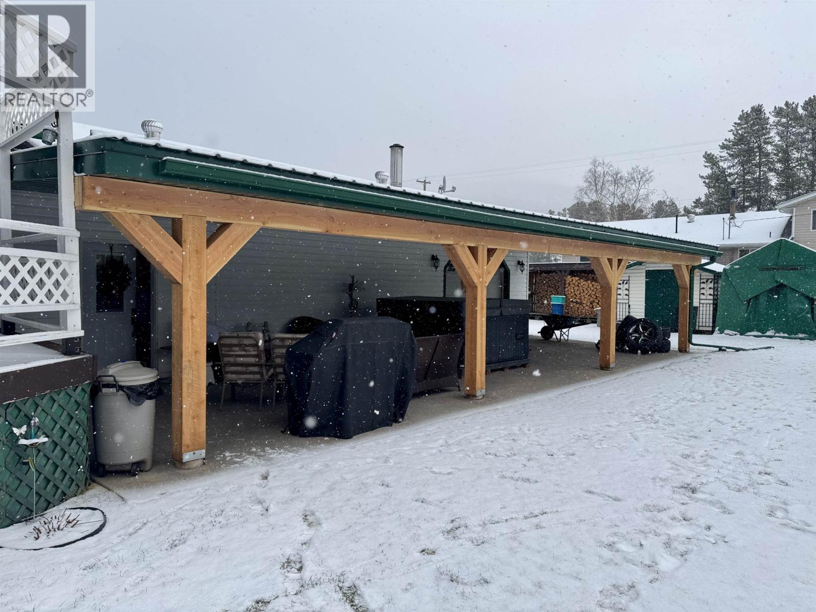 1321 8TH AVENUE, Valemount