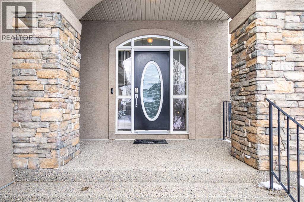 Single Family House for Sale in  Royal Ridge Mount NW Royal Oak Calgary 