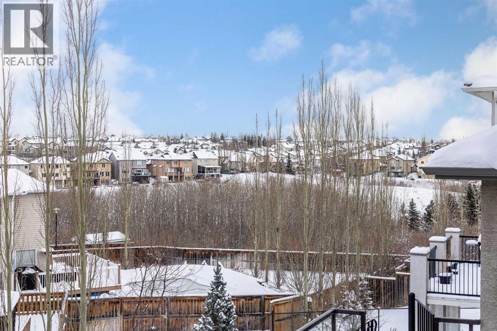 Single Family House for Sale in  Royal Ridge Mount NW Royal Oak Calgary 