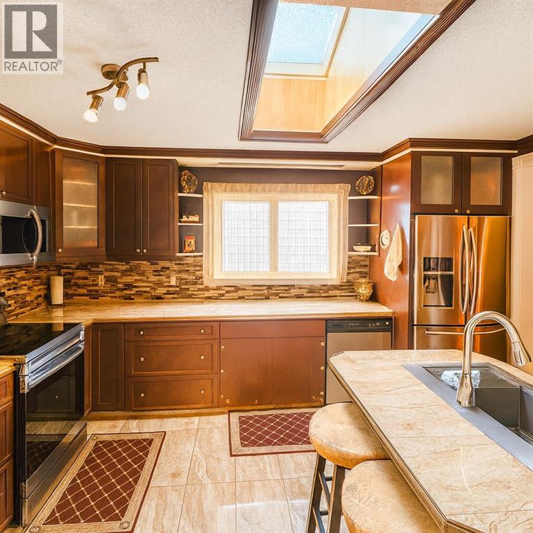 Single Family House 4 Level for Sale in  Templeson Way NE Temple Calgary 