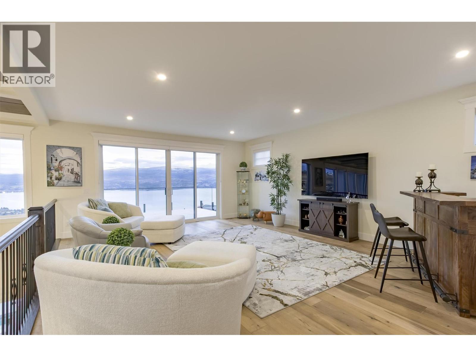  3279 Vineyard View Drive, West Kelowna