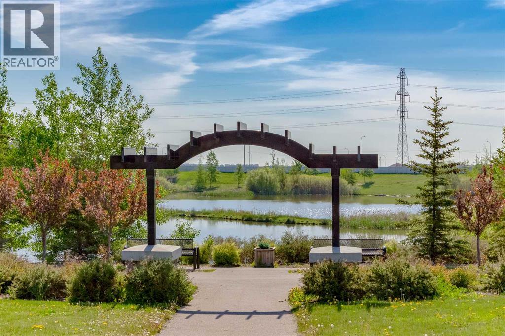 Single Family House for Sale in  Evansfield Gate NW Evanston Calgary 