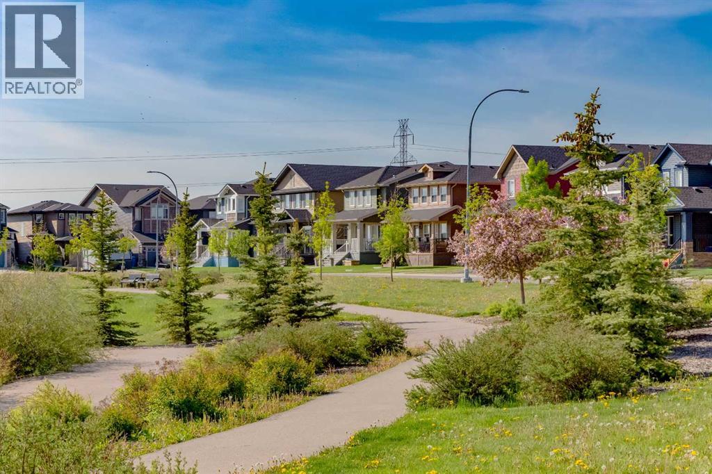 Single Family House for Sale in  Evansfield Gate NW Evanston Calgary 