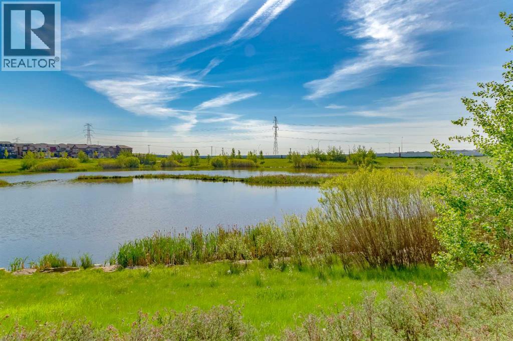 Single Family House for Sale in  Evansfield Gate NW Evanston Calgary 