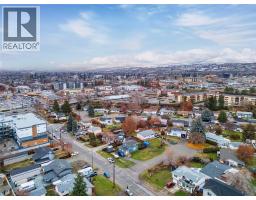 2pc Bathroom - 610 Balmoral Road, Kelowna, BC V1X1W1 Photo 10