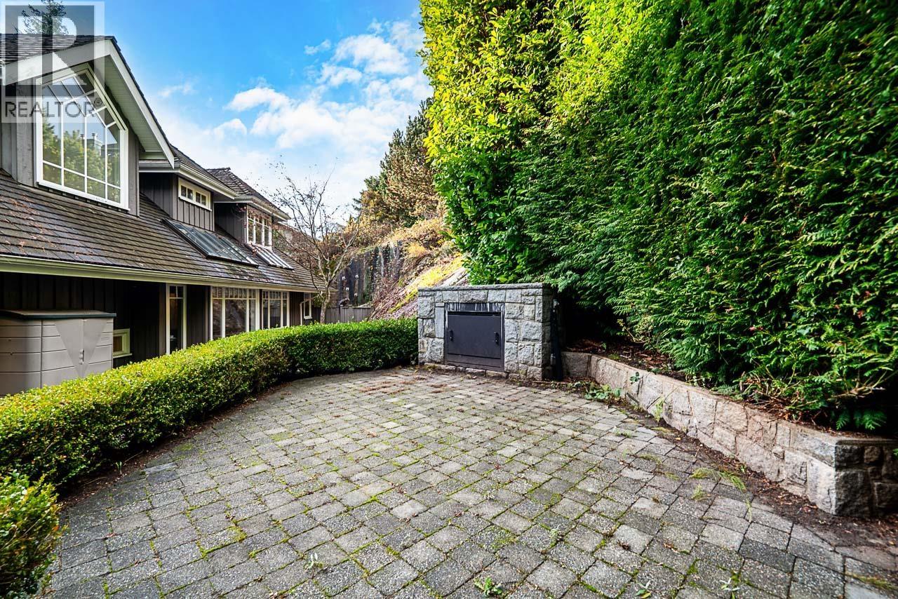 4683 DECOURCY COURT, West Vancouver
