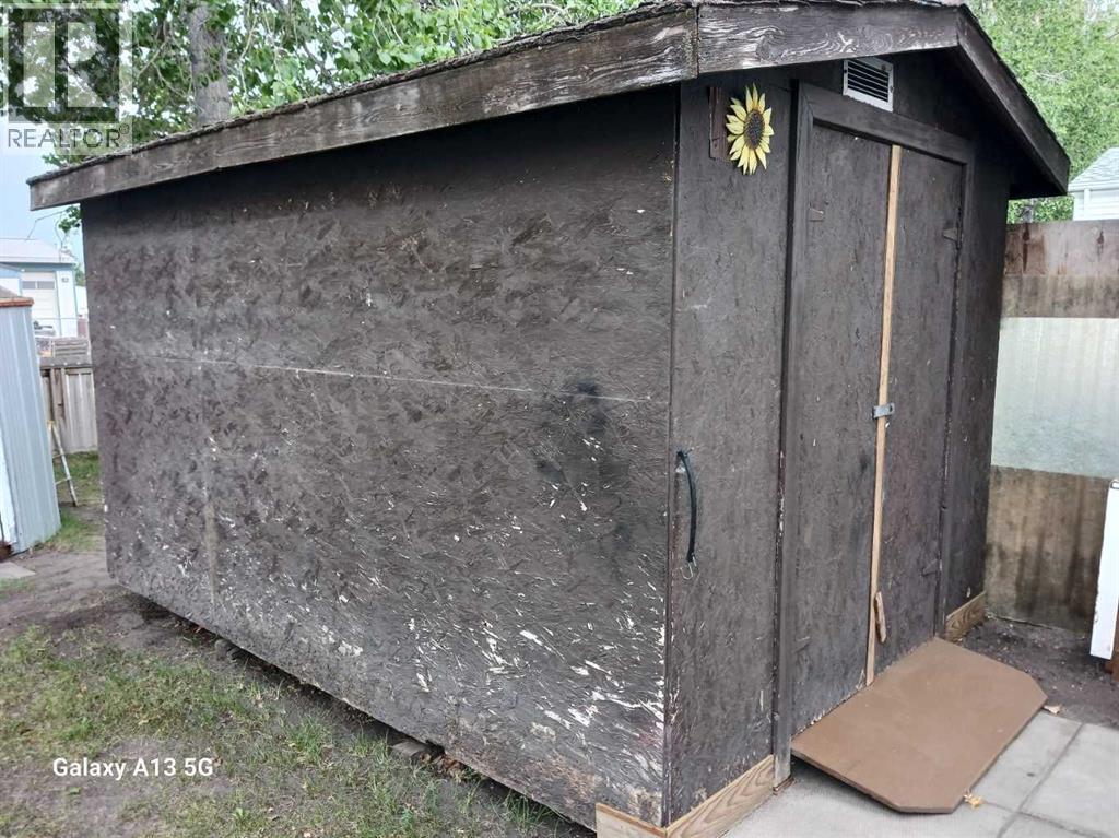 5404 42 Street, Innisfail