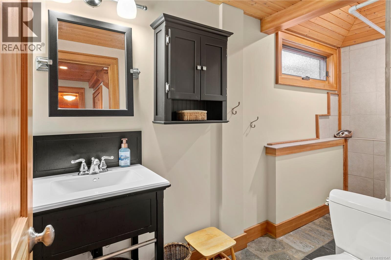 1062 5th Ave, Ucluelet