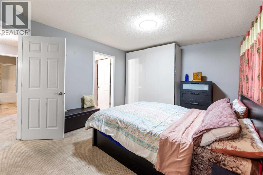 Single Family House for Sale in  Saddlemead Road NE Saddle Ridge Calgary 