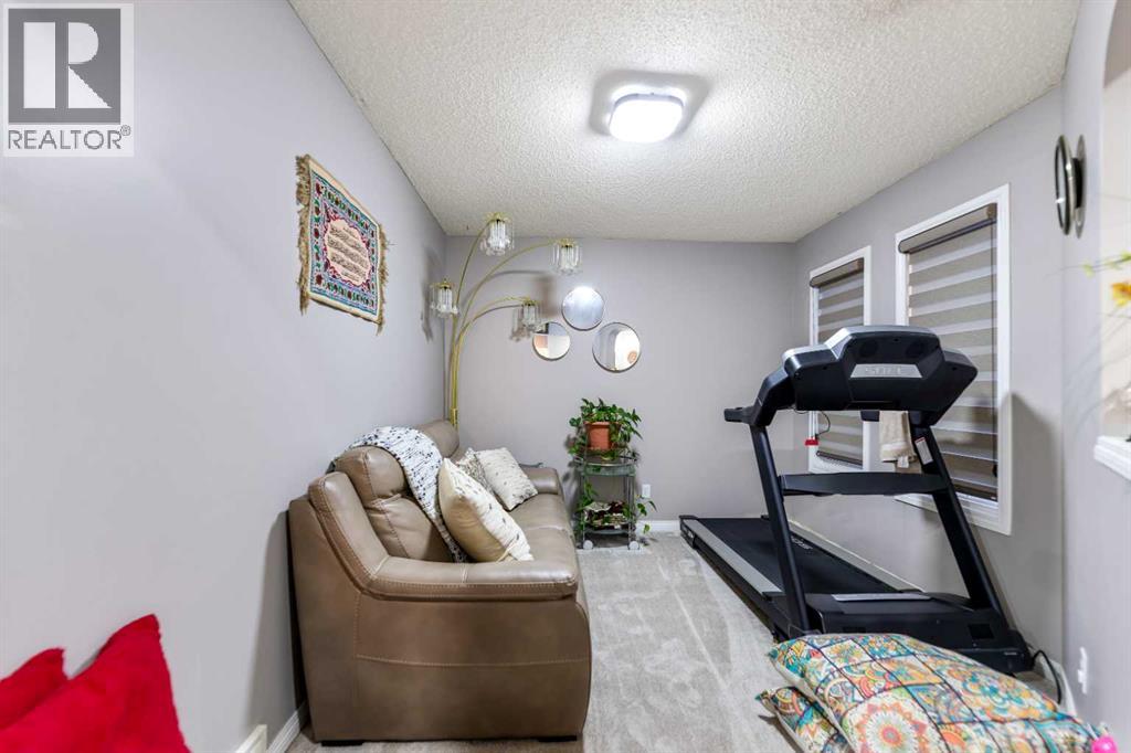 Single Family House for Sale in  Saddlemead Road NE Saddle Ridge Calgary 