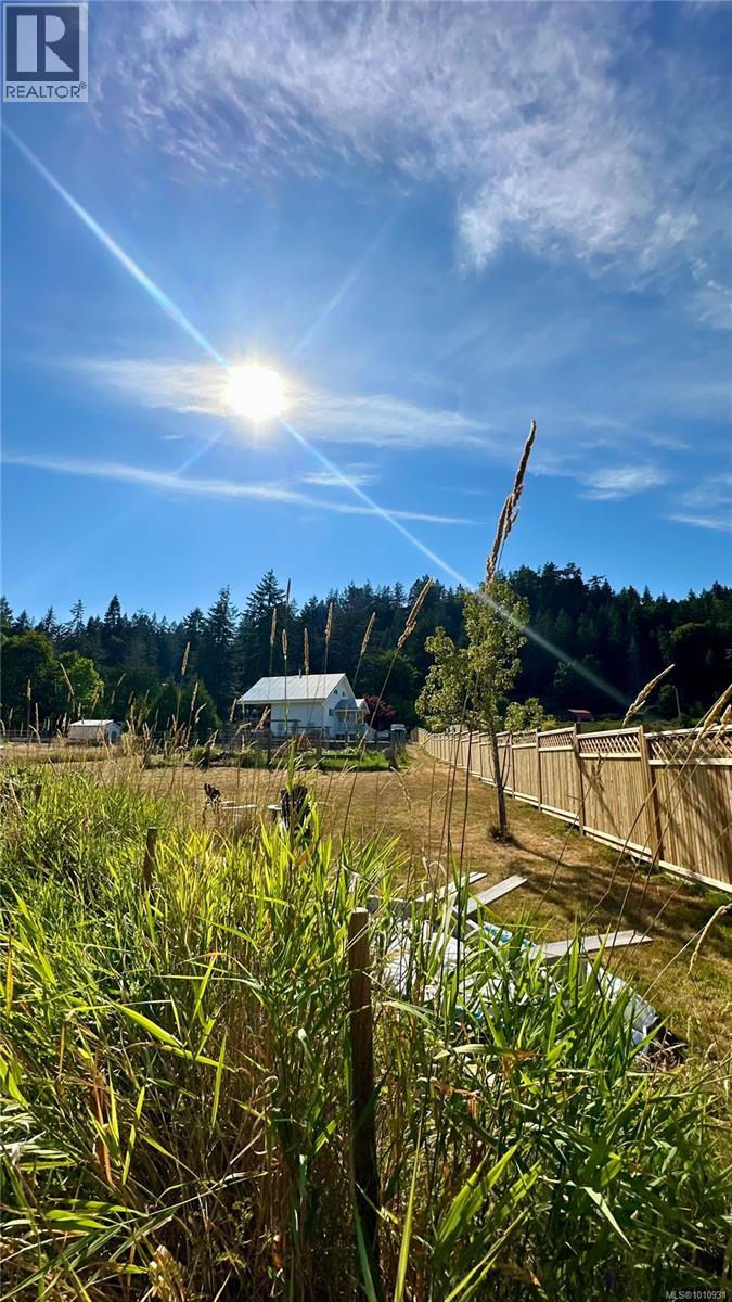  1502 Fulford-Ganges Road, Salt Spring