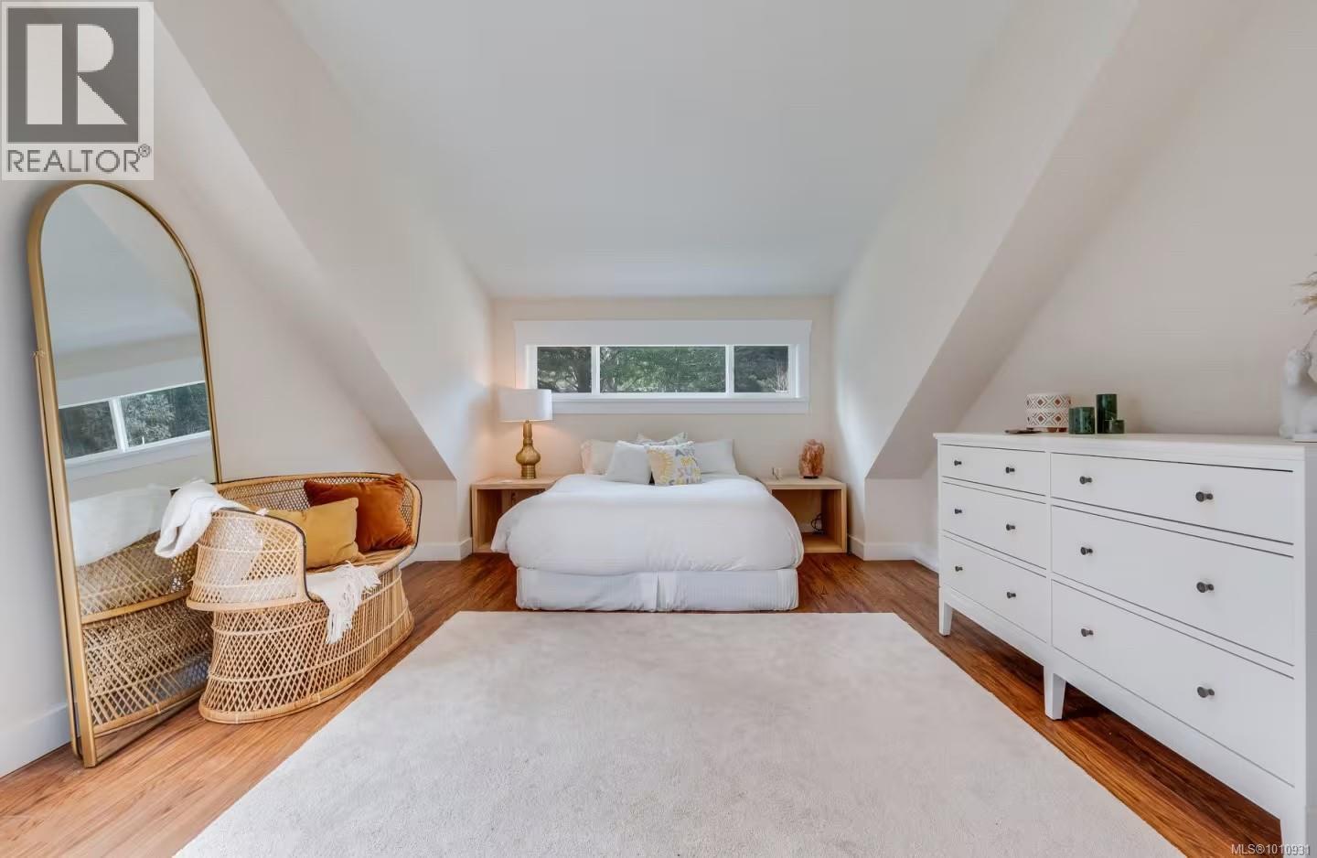  1502 Fulford-Ganges Road, Salt Spring