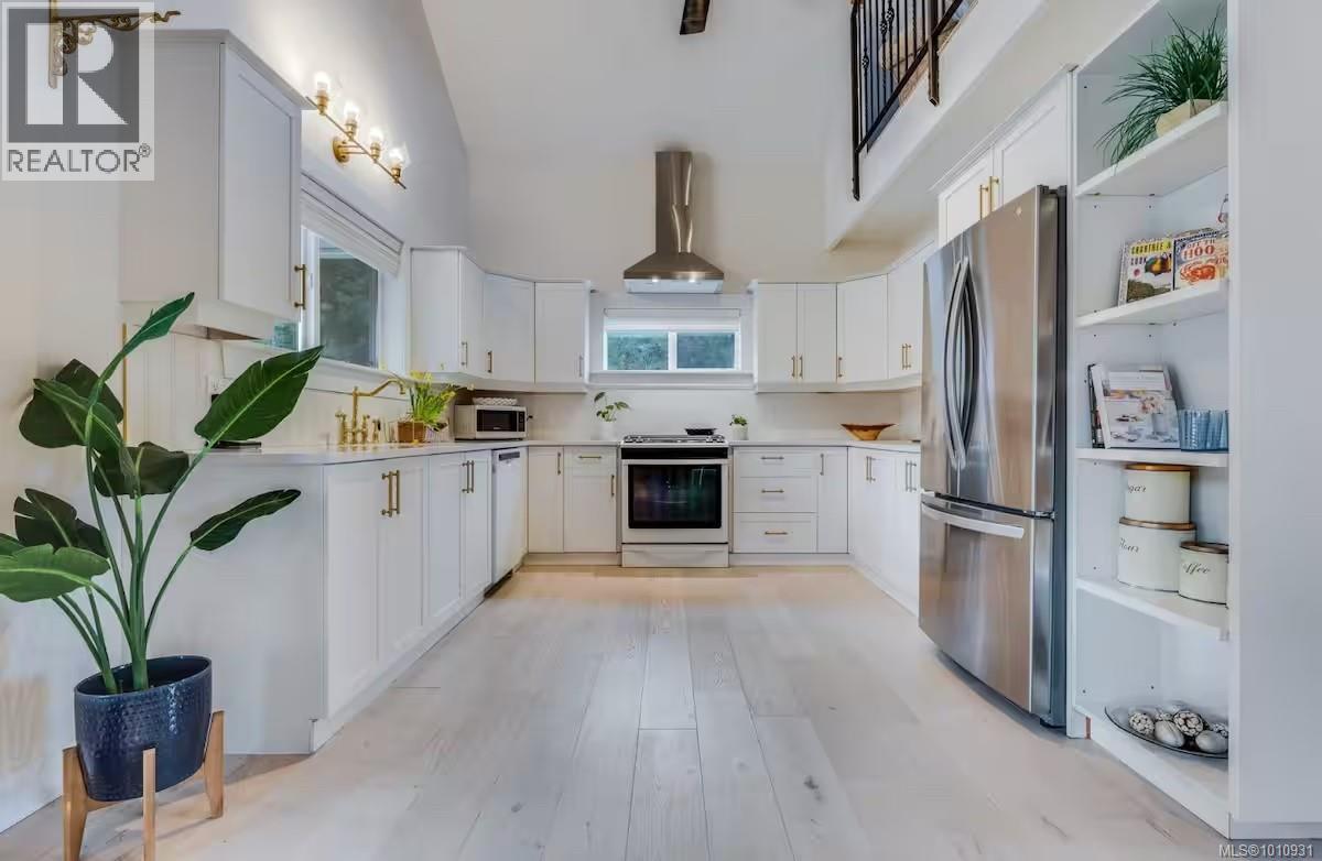  1502 Fulford-Ganges Road, Salt Spring