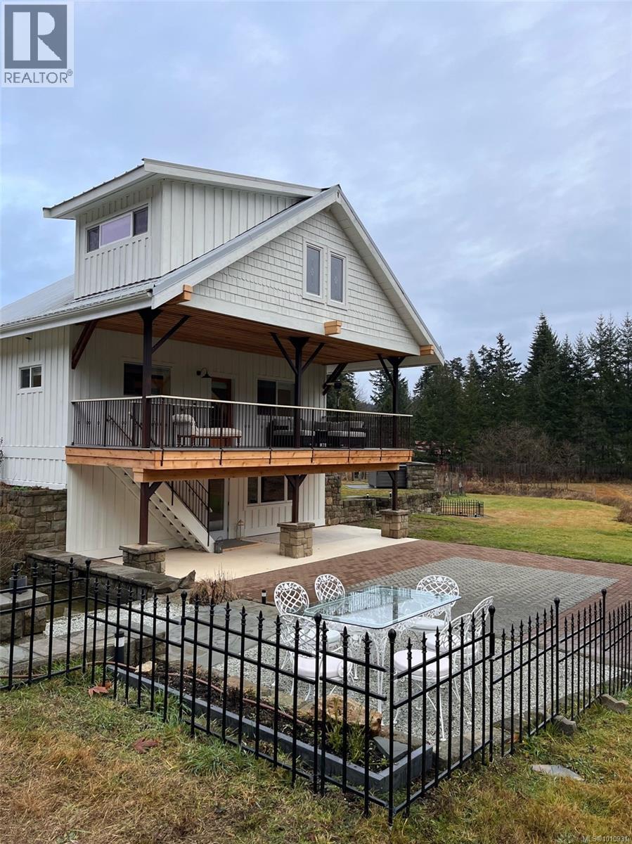  1502 Fulford-Ganges Road, Salt Spring