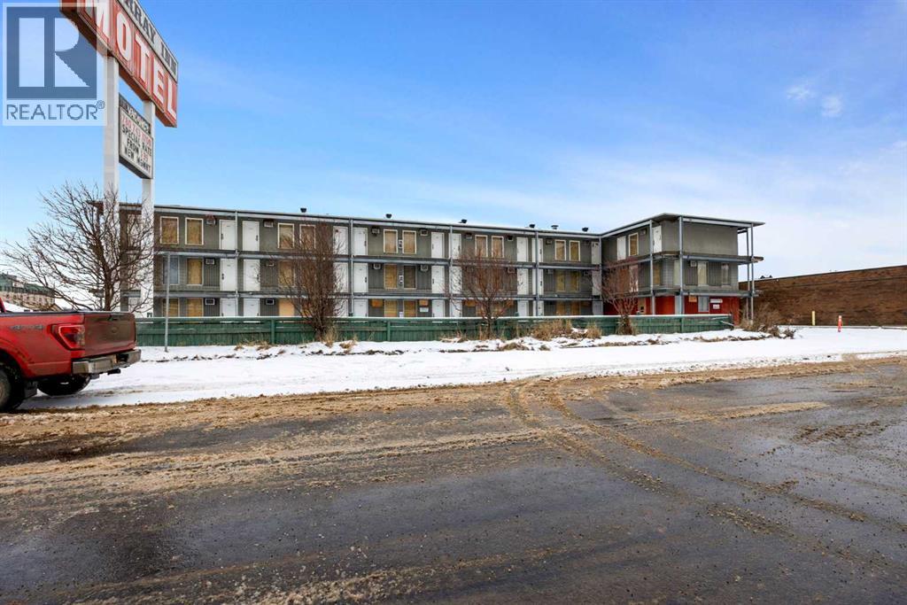 9906 Saunderson Avenue, Fort McMurray