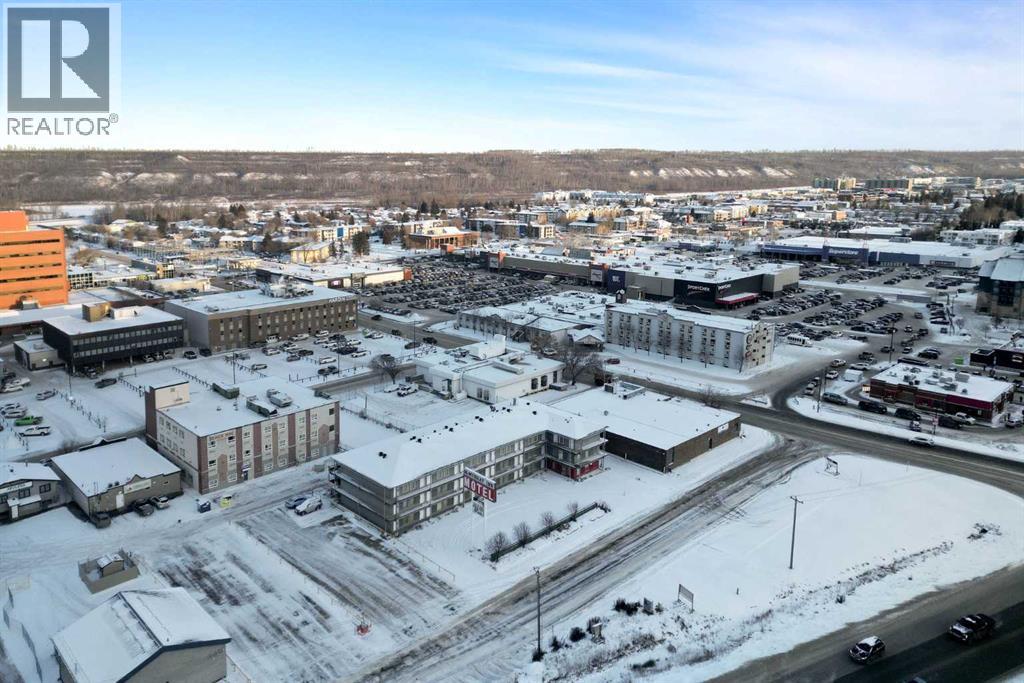 9906 Saunderson Avenue, Fort McMurray