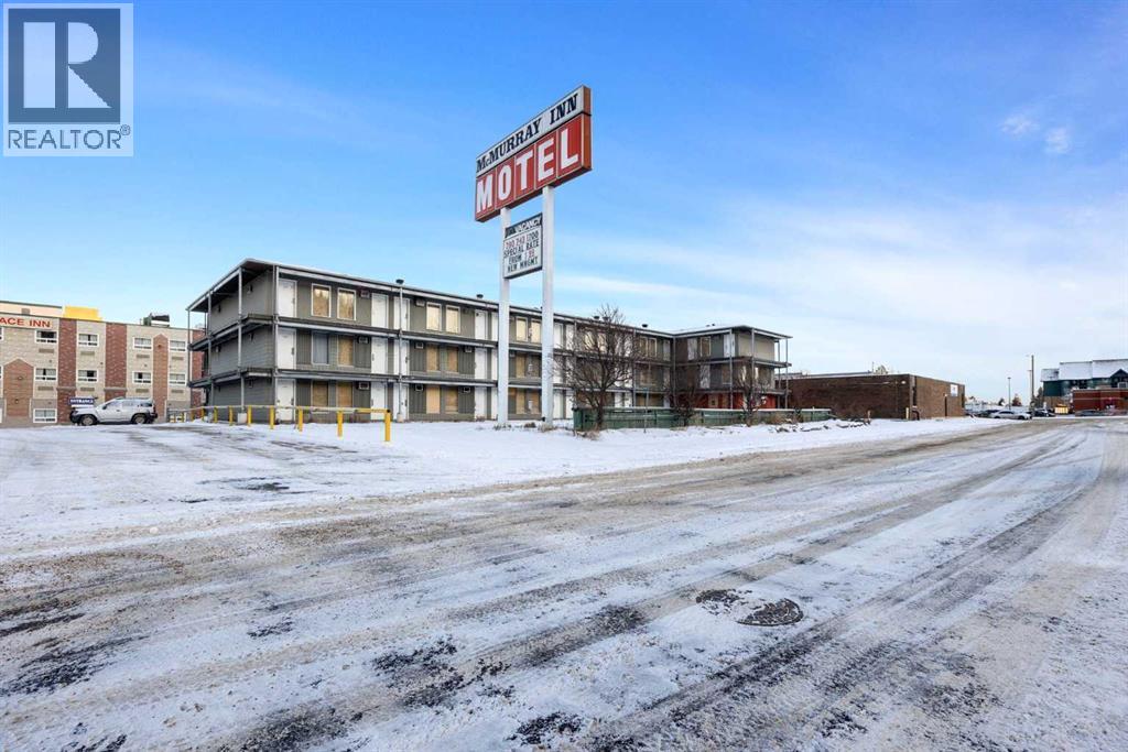 9906 Saunderson Avenue, Fort McMurray