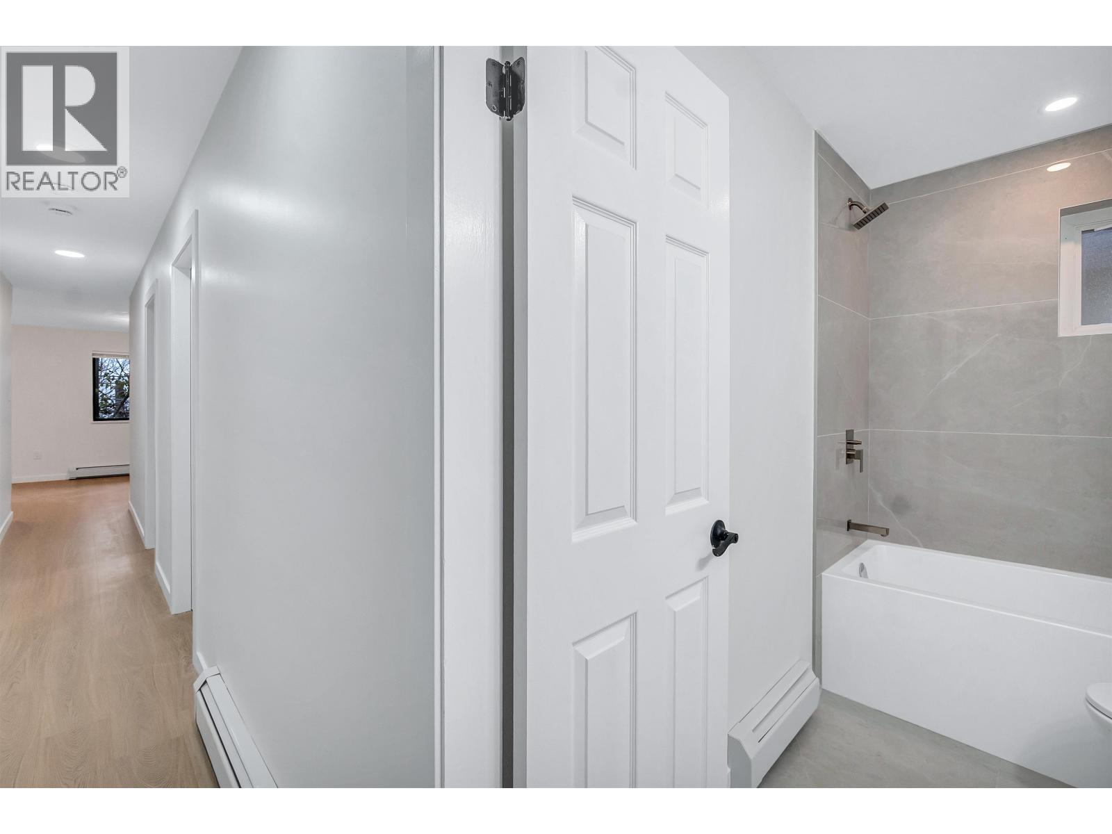 Ground Level 3507 ST. ANDREWS AVENUE, North Vancouver