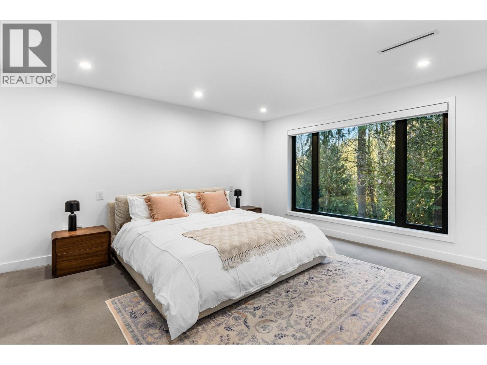 990 SEAFORTH WAY, Port Moody