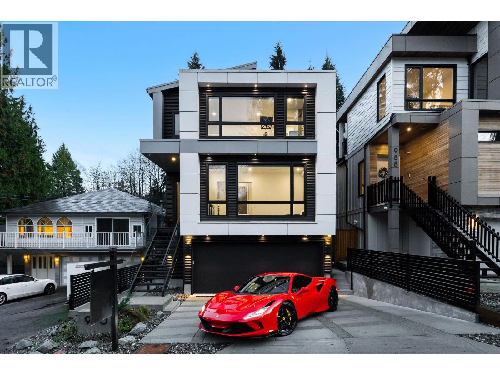 990 SEAFORTH WAY, Port Moody